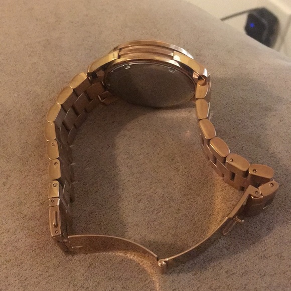 Watch - Picture 3 of 4